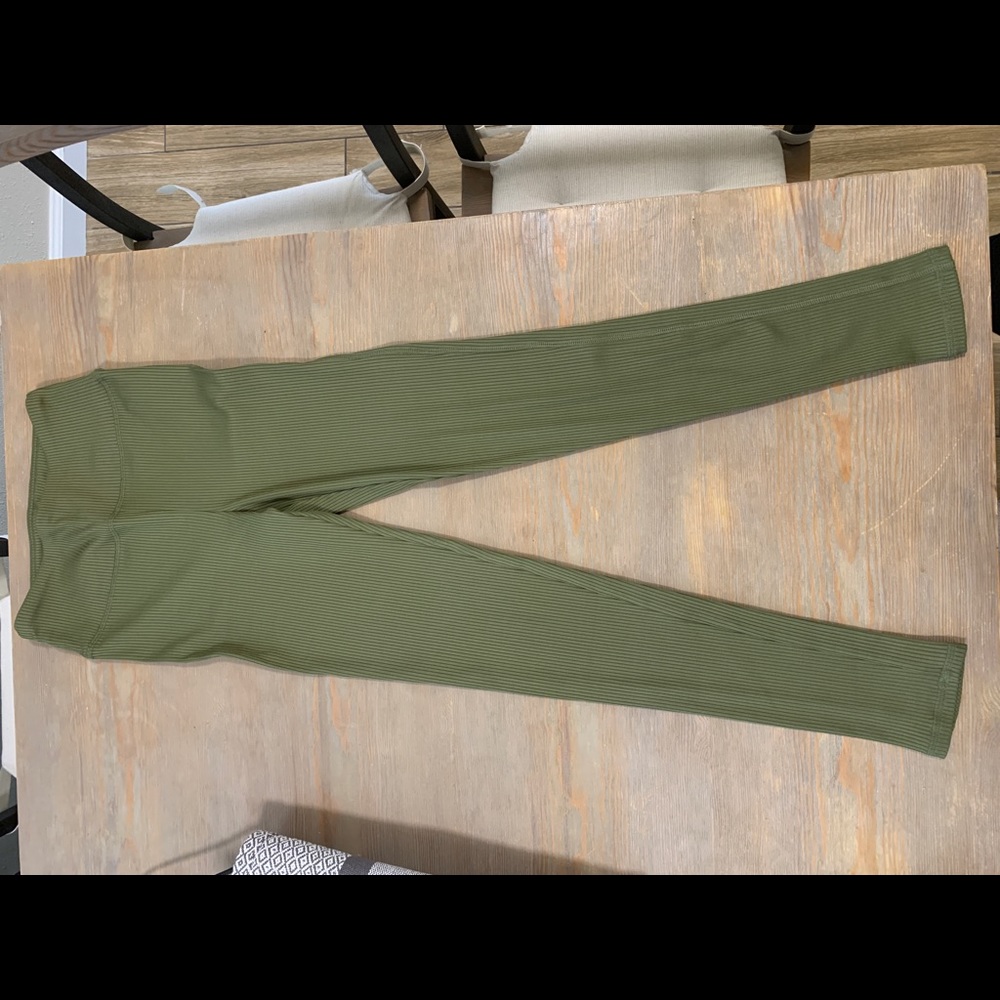Olive green workout leggings